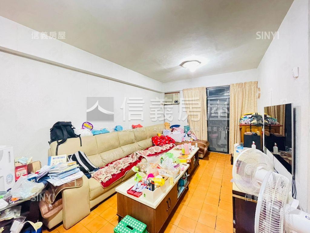 專任★邊間三樓雙衛皆開窗房屋室內格局與周邊環境