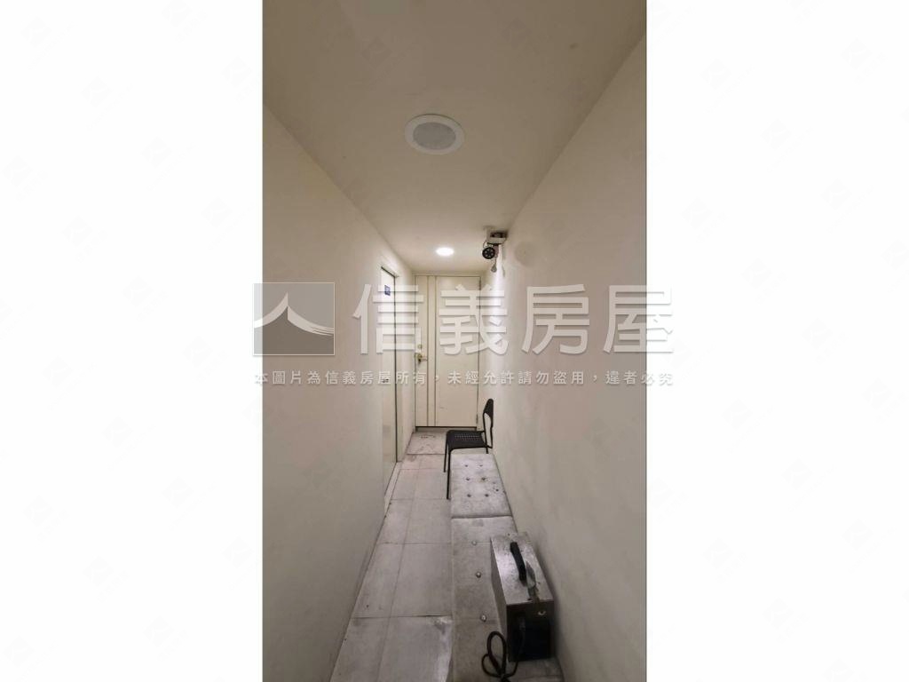 逢甲１０房整棟透套房屋室內格局與周邊環境