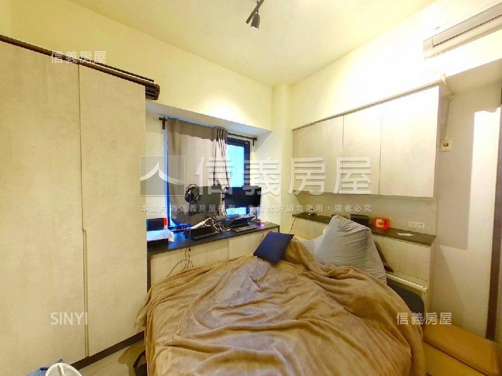 中正文華邊間平面車位房屋室內格局與周邊環境