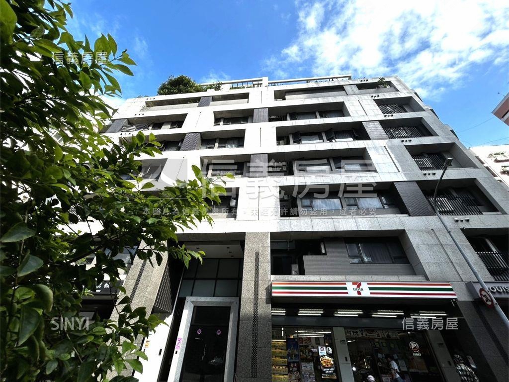 中正文華邊間平面車位房屋室內格局與周邊環境