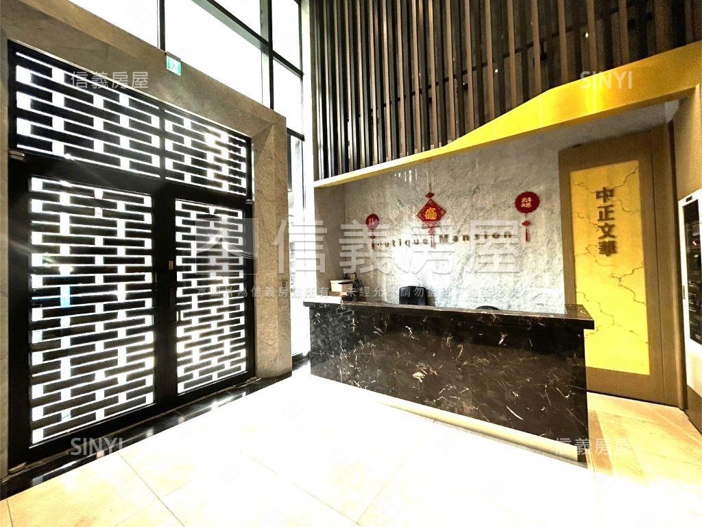 中正文華邊間平面車位房屋室內格局與周邊環境