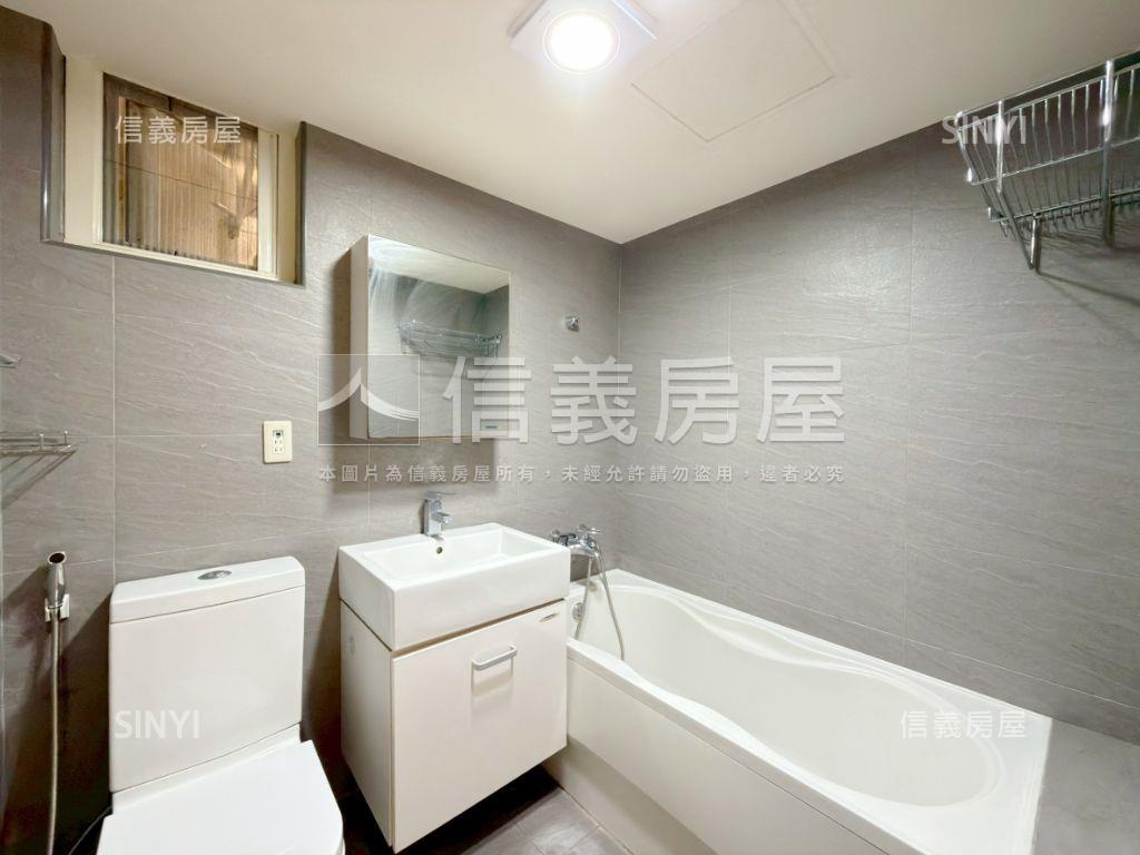 環翠明亮三房帶子母車位房屋室內格局與周邊環境