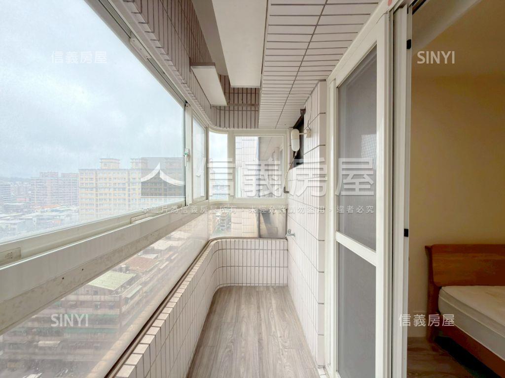 環翠明亮三房帶子母車位房屋室內格局與周邊環境