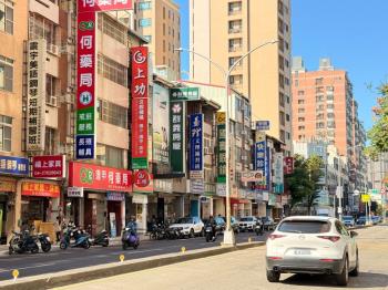 誠意出售逢甲正青海路透店