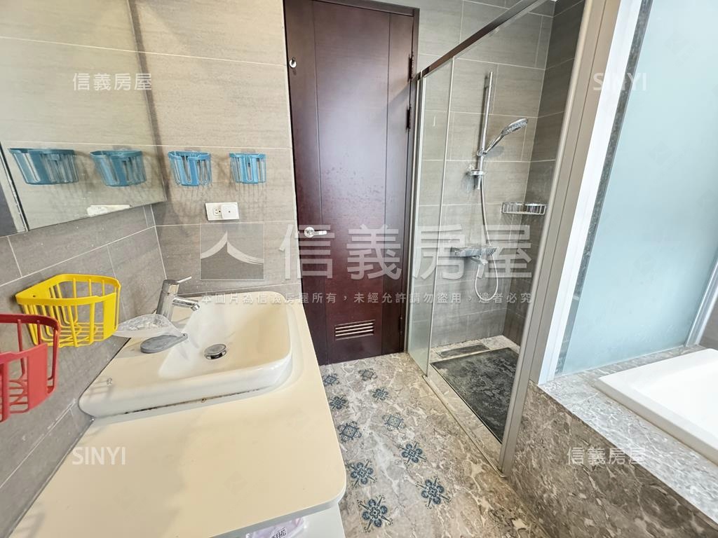 錦華苑高樓４房雙車位房屋室內格局與周邊環境