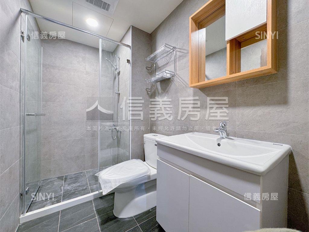 客運園區璟都艾美兩房車位房屋室內格局與周邊環境