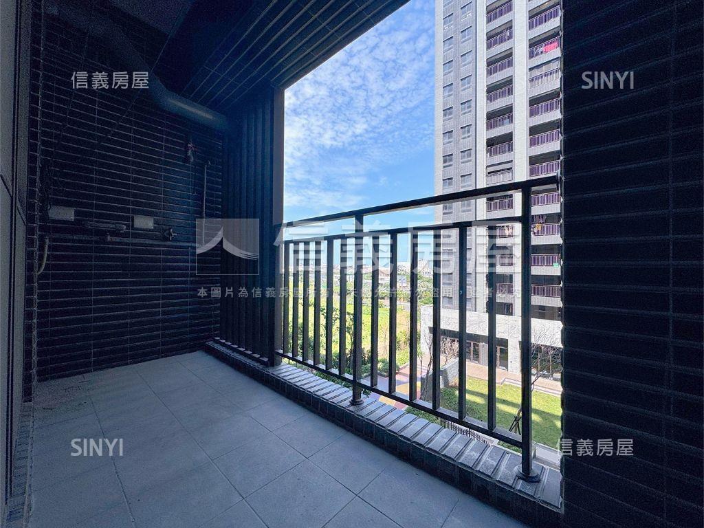 客運園區璟都艾美兩房車位房屋室內格局與周邊環境