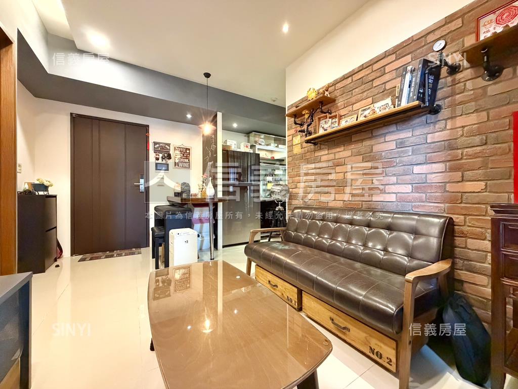 多城ＭＭ｜時尚２房車位房屋室內格局與周邊環境