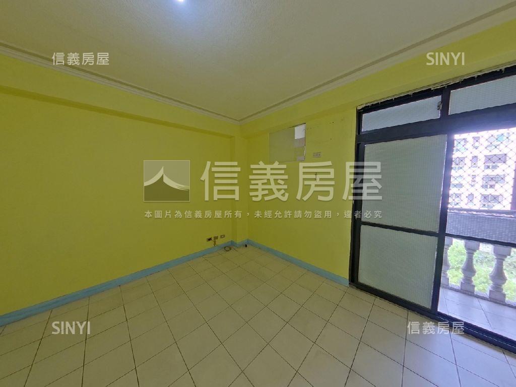 專任單坪１字頭近捷運三房房屋室內格局與周邊環境