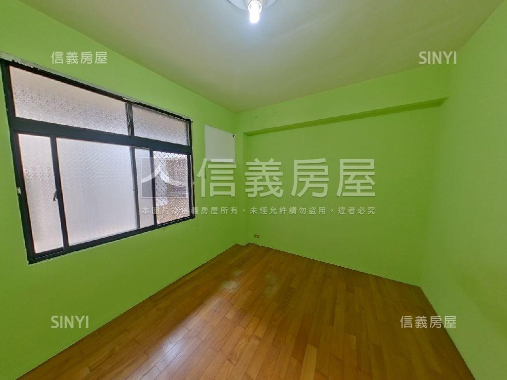 專任單坪１字頭近捷運三房房屋室內格局與周邊環境