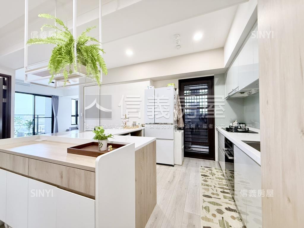 登陽三房平車美裝潢房屋室內格局與周邊環境