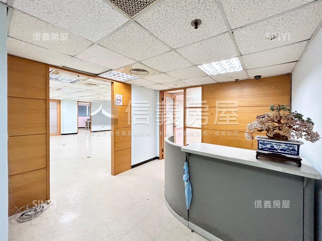 市區近車站辦公空間附車位房屋室內格局與周邊環境