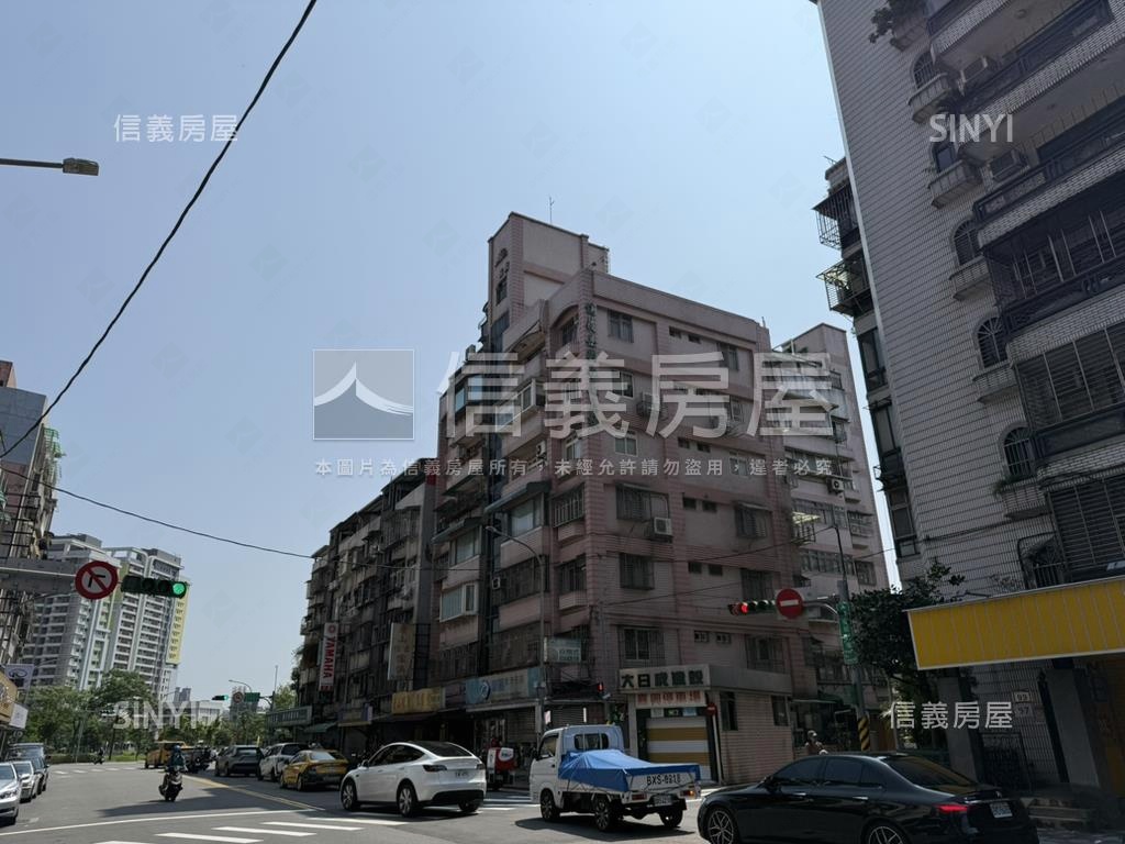 信義邊間三房雙衛有車位房屋室內格局與周邊環境