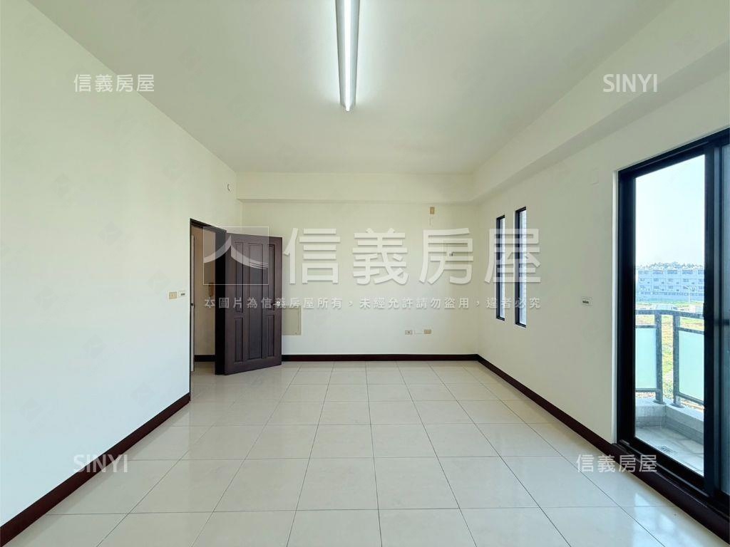 永康｜竹南街｜大面寬車墅房屋室內格局與周邊環境