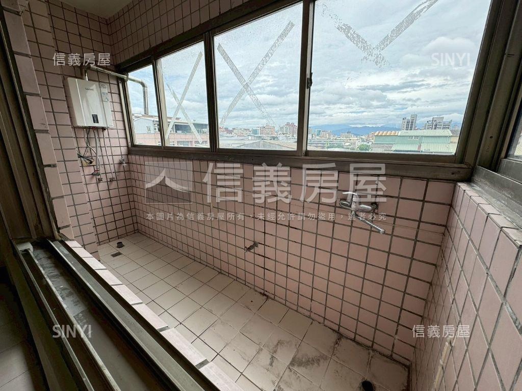 新青安，誠意處理！有車位房屋室內格局與周邊環境