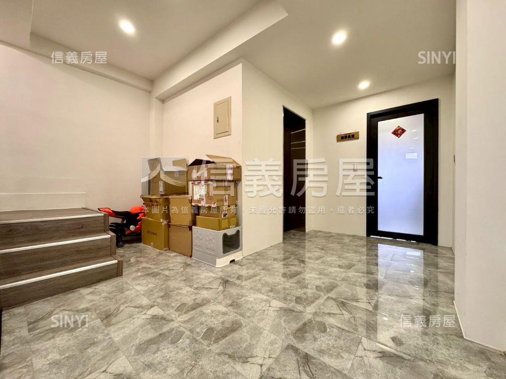 近一中雙透天店面加蓋電梯房屋室內格局與周邊環境