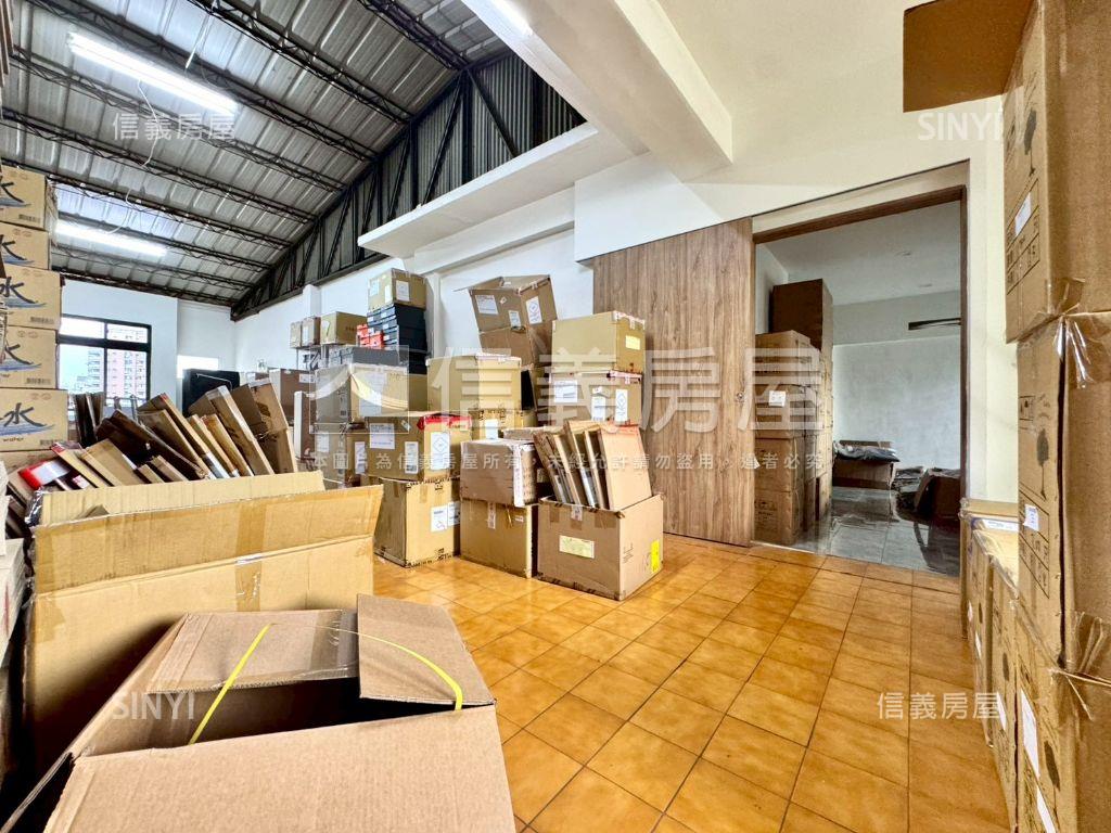 近一中雙透天店面加蓋電梯房屋室內格局與周邊環境