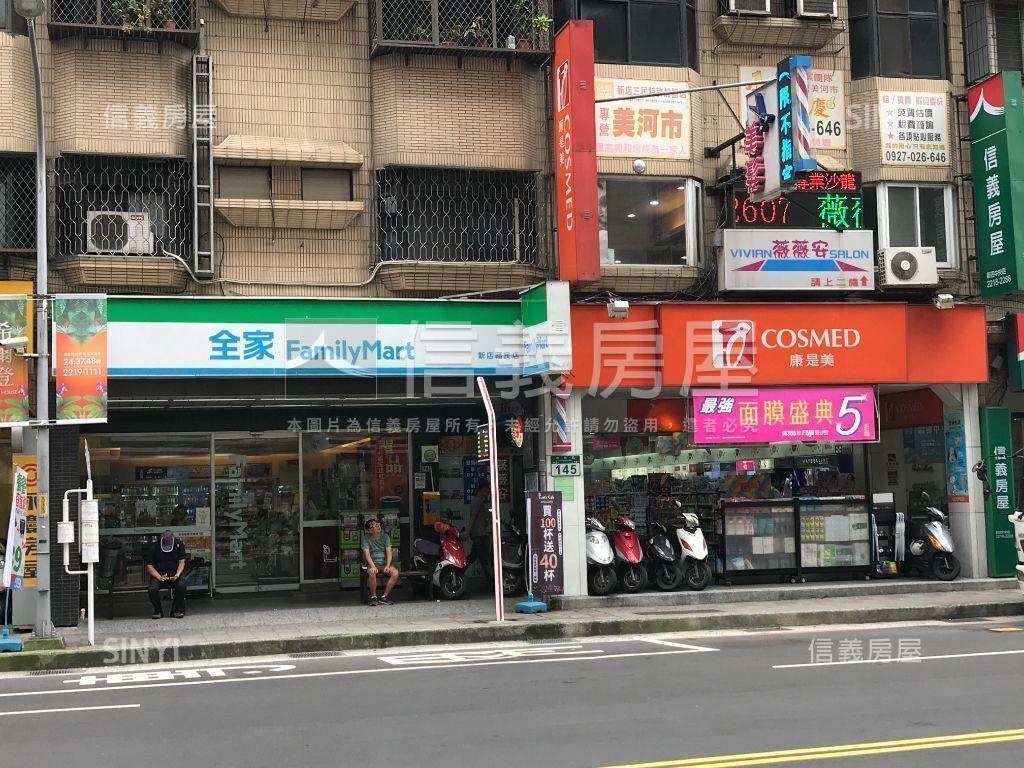 宏國大央北邊間金店面Ｆ房屋室內格局與周邊環境