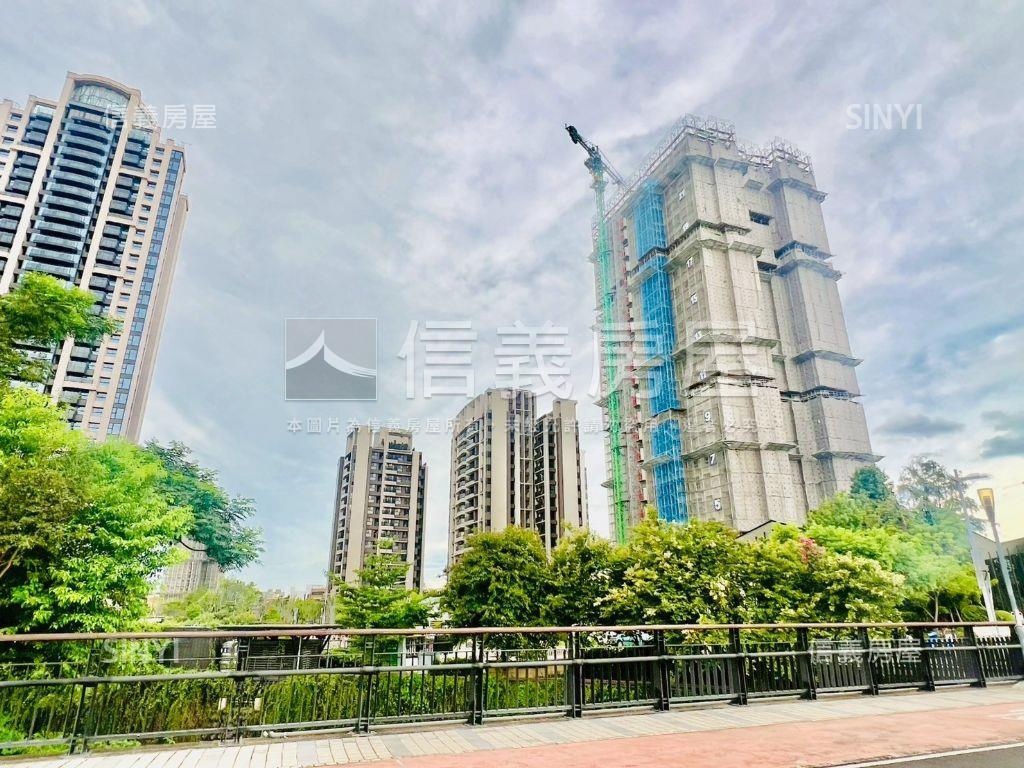 元鈞坐忘山三連發看這戶房屋室內格局與周邊環境