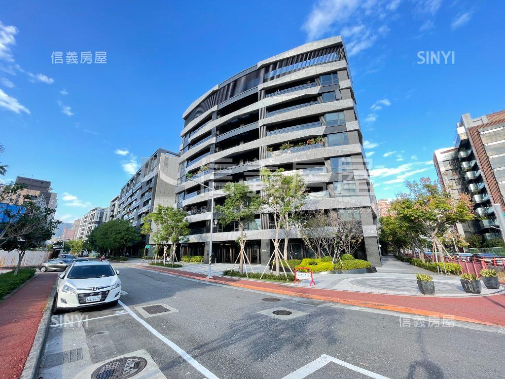 稀有玉山岩３房車位房屋室內格局與周邊環境