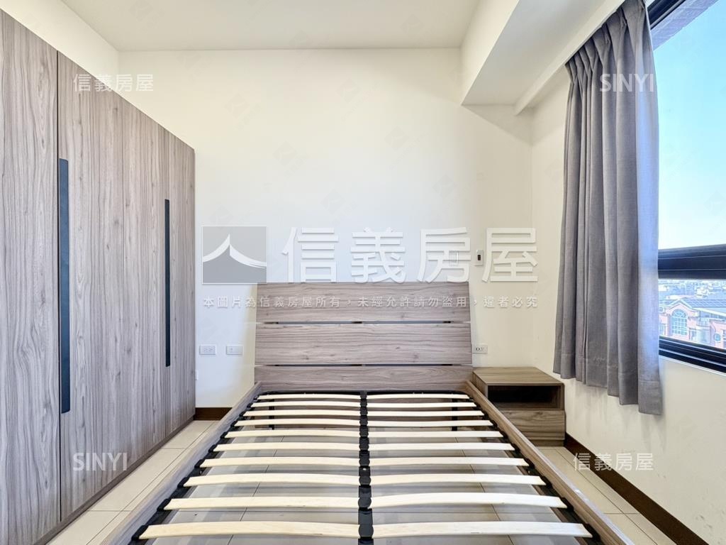 新源邸夕陽景觀三房平車房屋室內格局與周邊環境