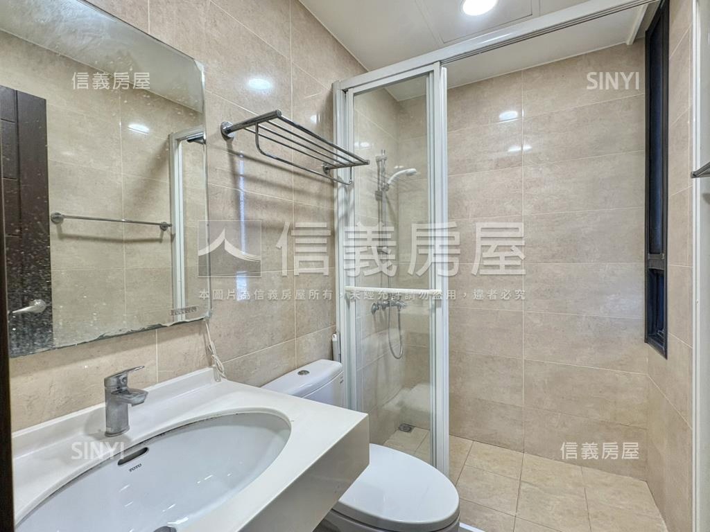 新源邸夕陽景觀三房平車房屋室內格局與周邊環境