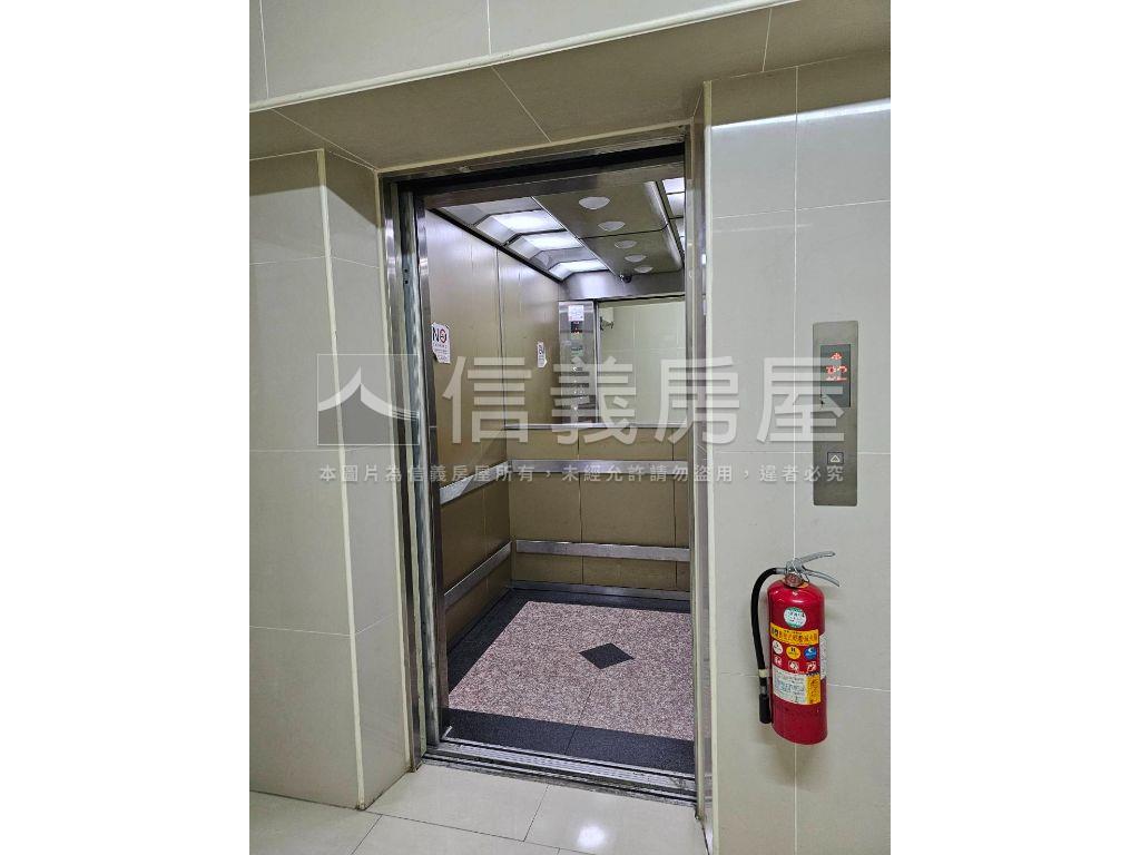 舊宗路二段６８坪電梯廠辦房屋室內格局與周邊環境