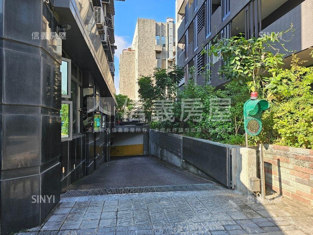 舊宗路二段６８坪電梯廠辦房屋室內格局與周邊環境