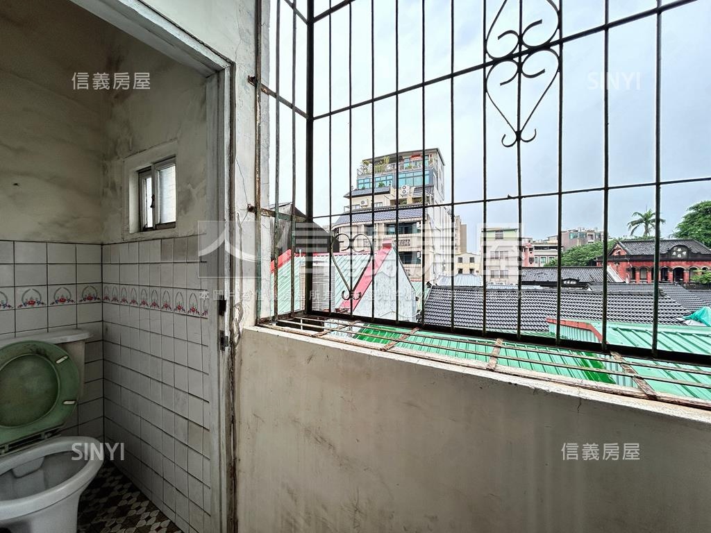 大里老街五房邊間孝親透天房屋室內格局與周邊環境