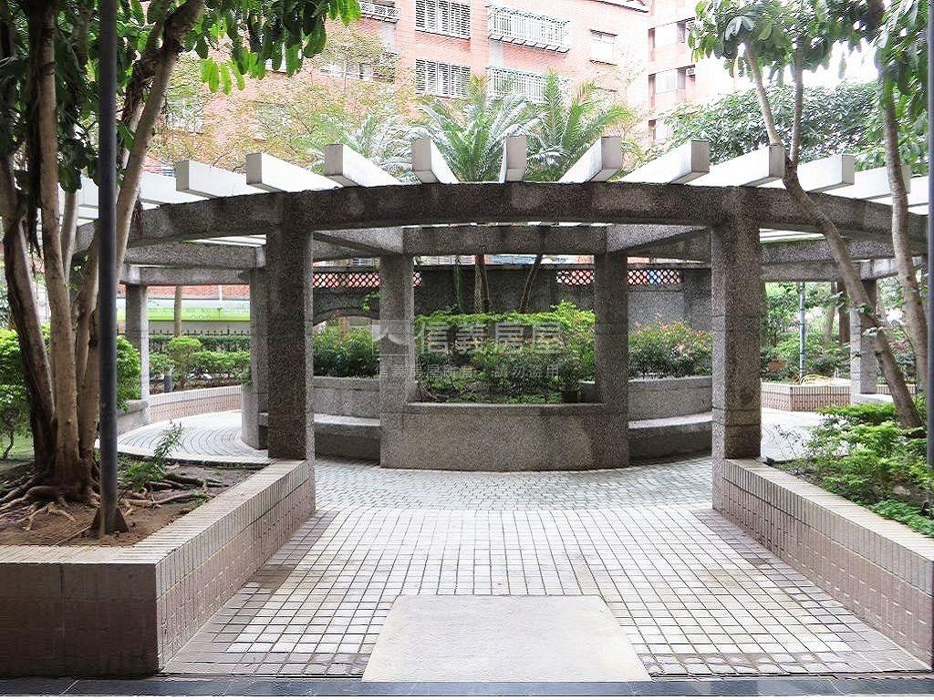 新春加州成家大一房房屋室內格局與周邊環境