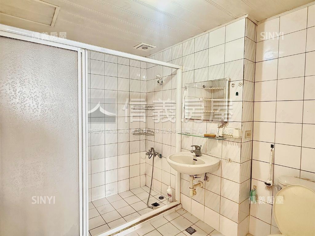 【凡爾賽宮】好收租四房房屋室內格局與周邊環境