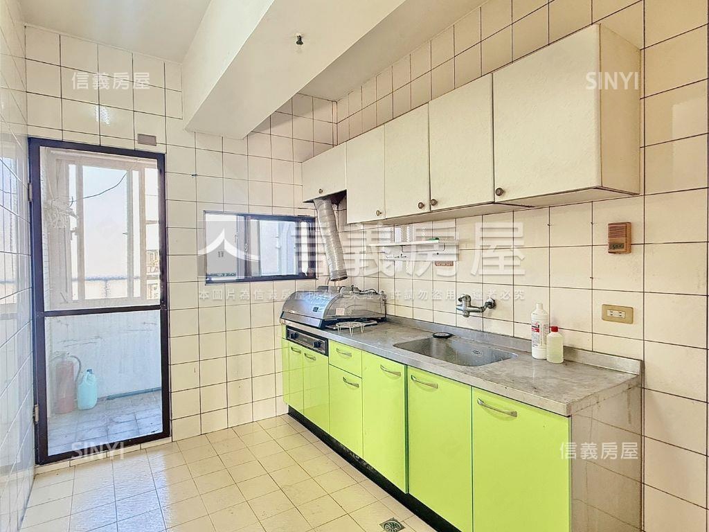 【凡爾賽宮】好收租四房房屋室內格局與周邊環境