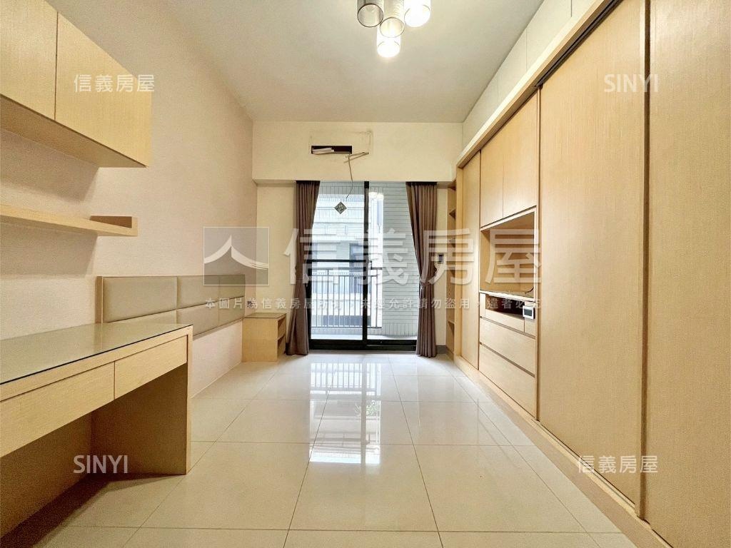 楠梓永信近國道面寬雙車墅房屋室內格局與周邊環境