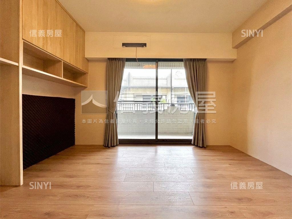 楠梓永信近國道面寬雙車墅房屋室內格局與周邊環境