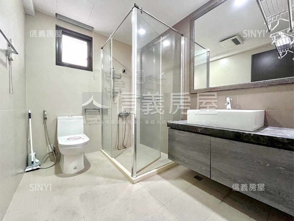 楠梓永信近國道面寬雙車墅房屋室內格局與周邊環境