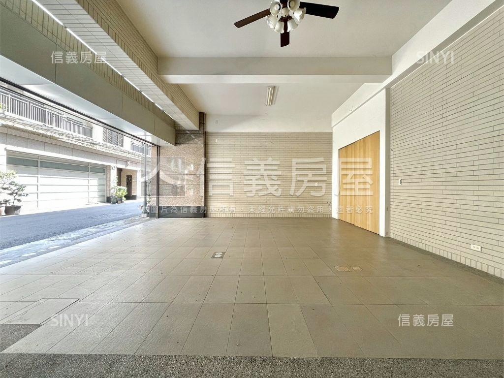 楠梓永信近國道面寬雙車墅房屋室內格局與周邊環境