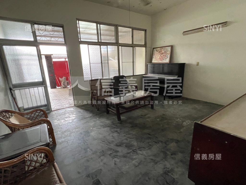 【安南】大面寬懷舊透天房屋室內格局與周邊環境
