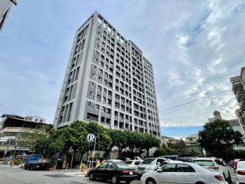 市中心昂峰惟美兩房車位