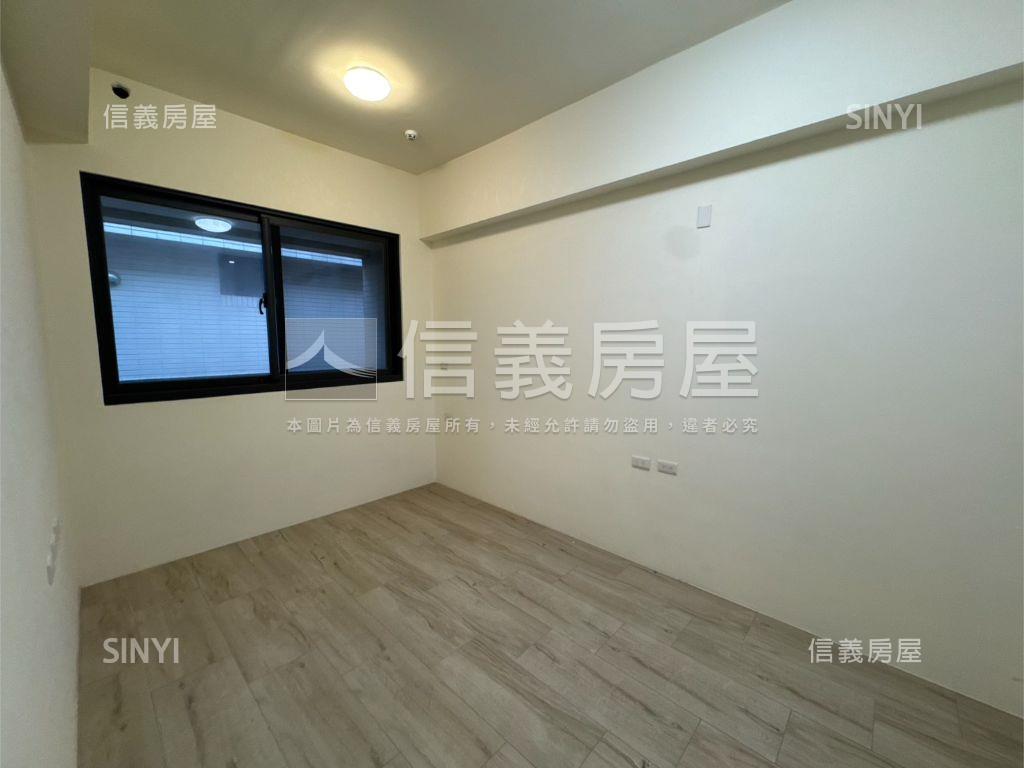 夏日陽光兩房平車房屋室內格局與周邊環境