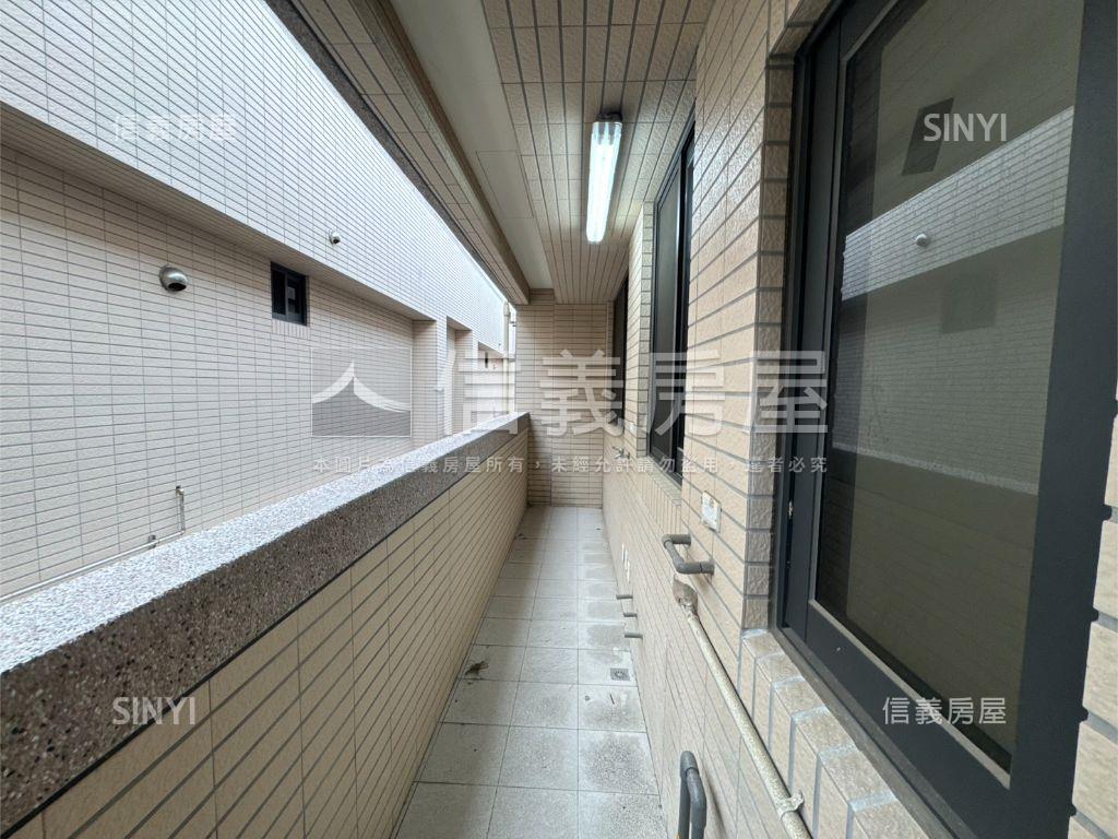 夏日陽光兩房平車房屋室內格局與周邊環境