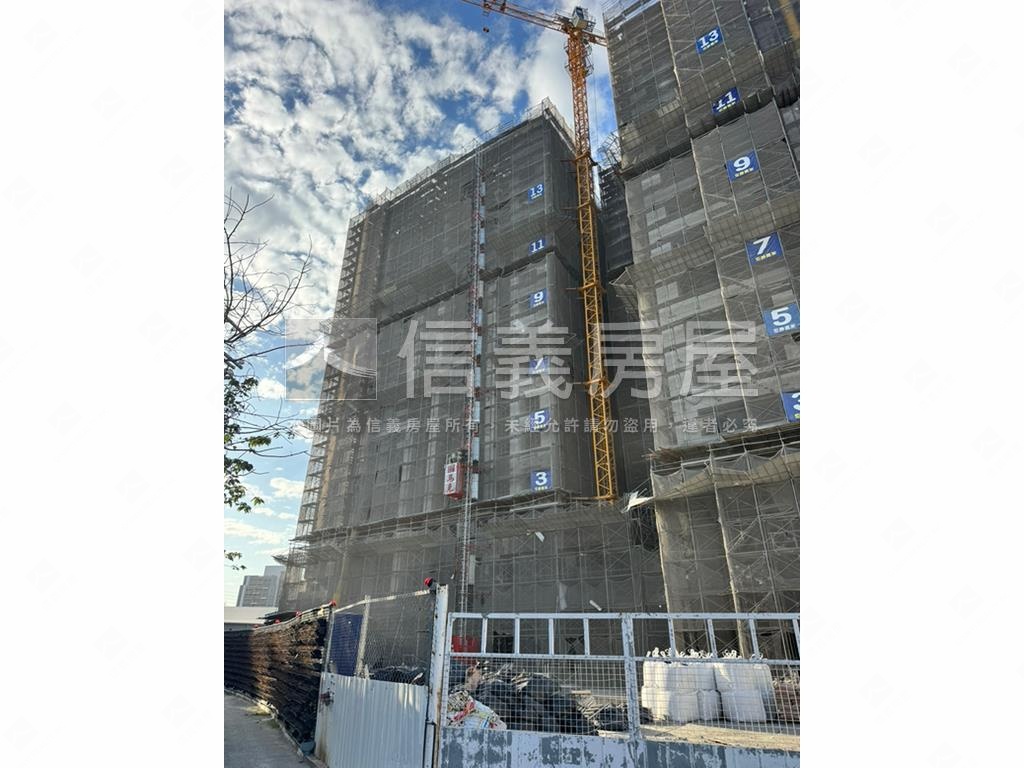 品微楓兩房附車位房屋室內格局與周邊環境