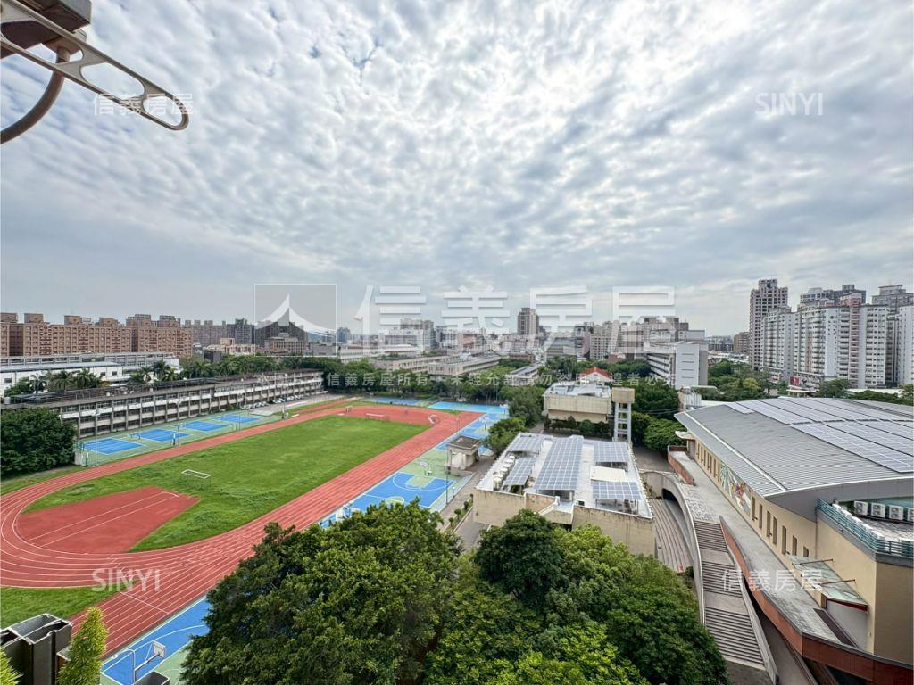 近台中高工，視野三房平車房屋室內格局與周邊環境