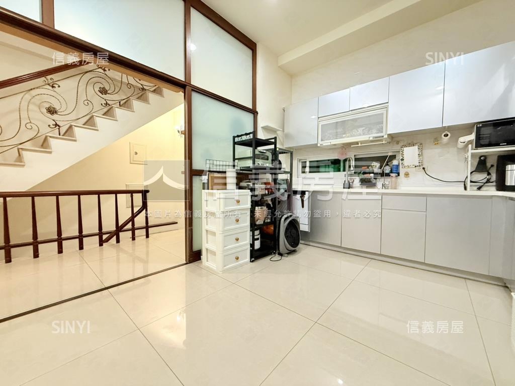 太子世紀帝國雙車美墅房屋室內格局與周邊環境