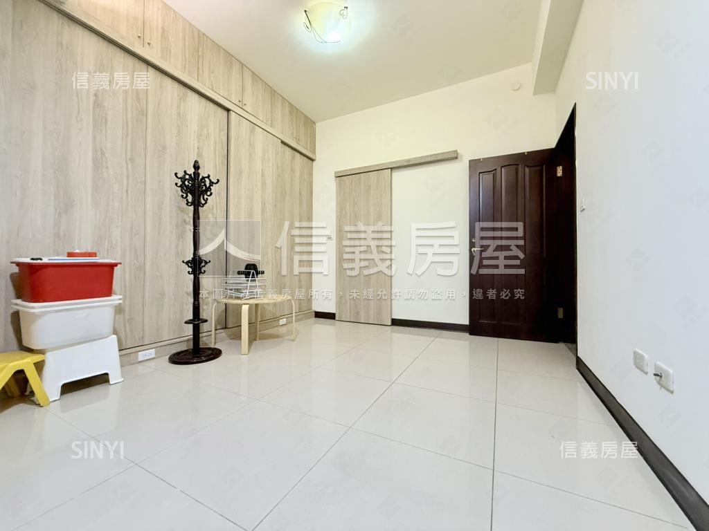 太子世紀帝國雙車美墅房屋室內格局與周邊環境