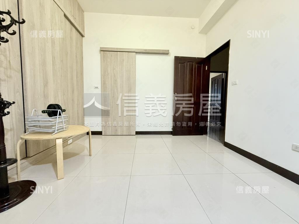 太子世紀帝國雙車美墅房屋室內格局與周邊環境