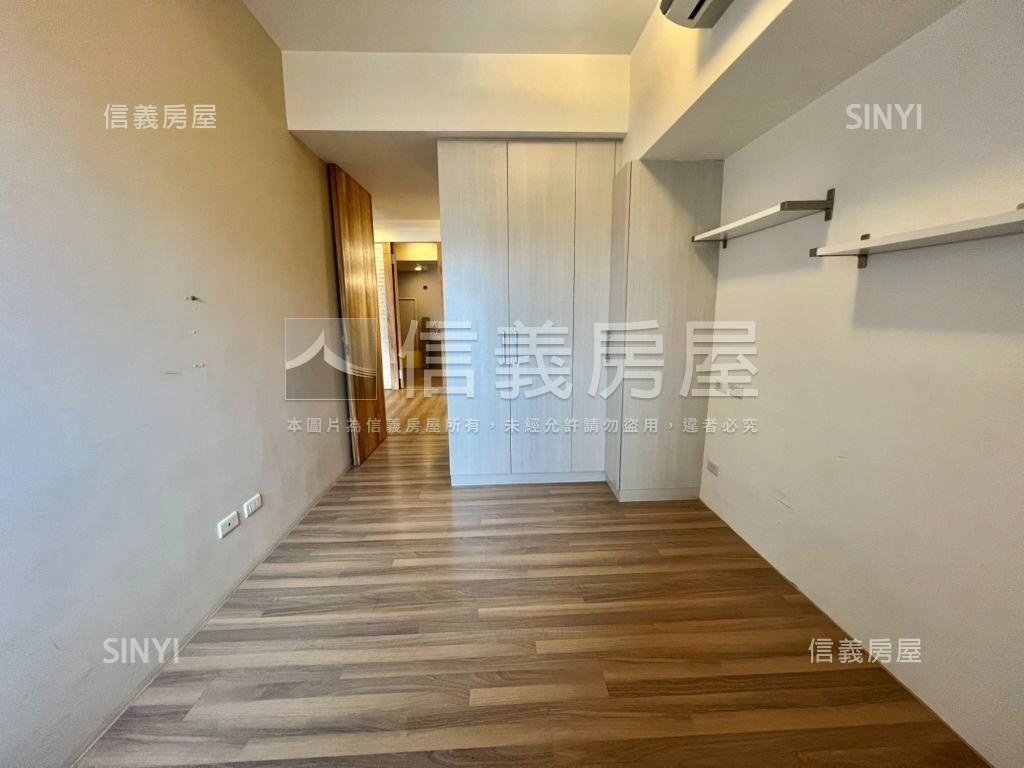 亞東站天藍藍三房車位房屋室內格局與周邊環境