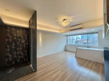 亞東站天藍藍三房車位