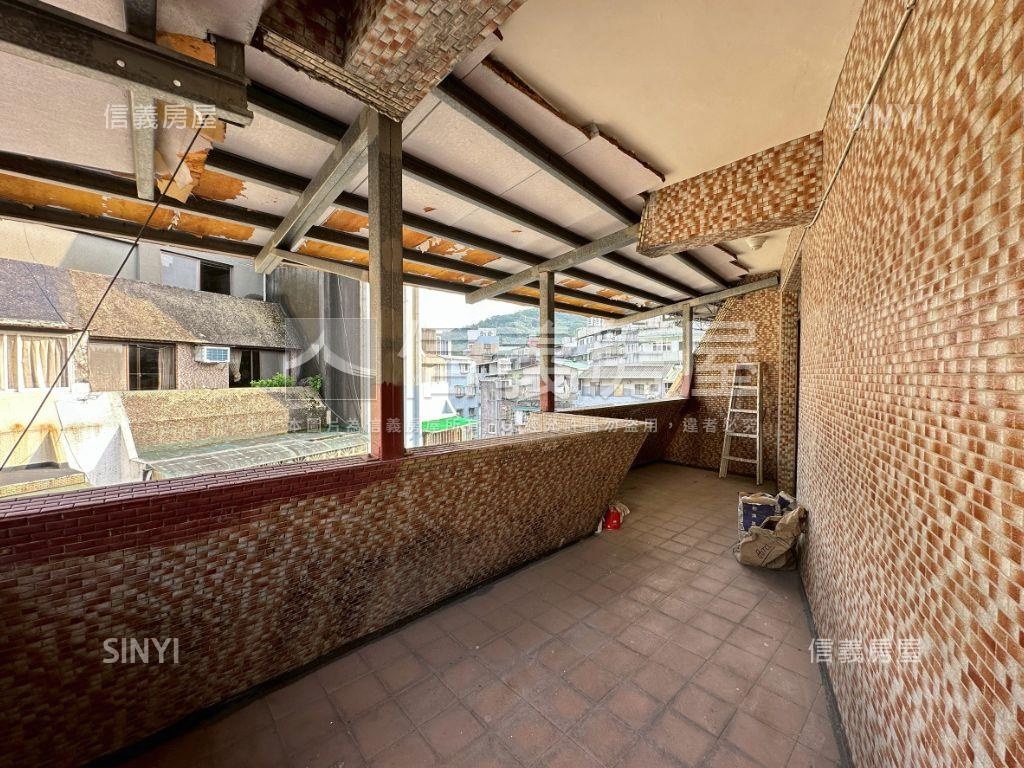 稀有獨戶高挑採光公寓房屋室內格局與周邊環境