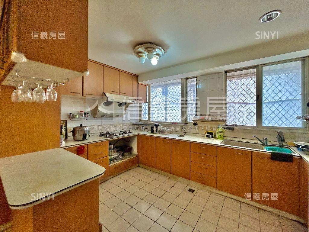 古亭捷運電梯四房房屋室內格局與周邊環境