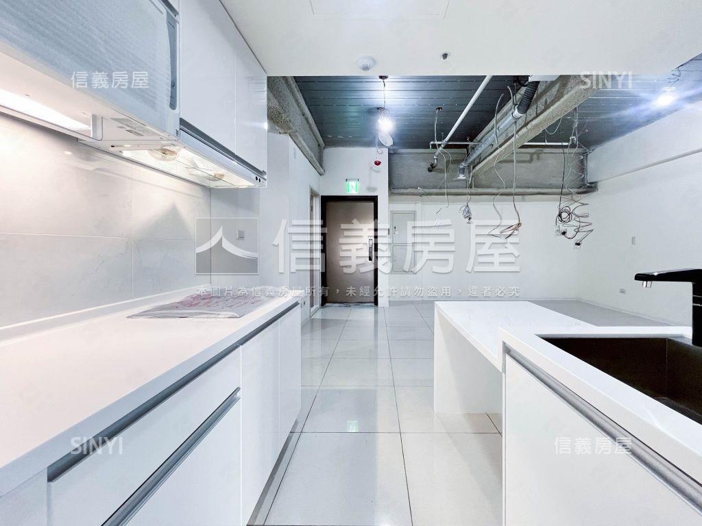 【市政１號院】難得有露臺房屋室內格局與周邊環境